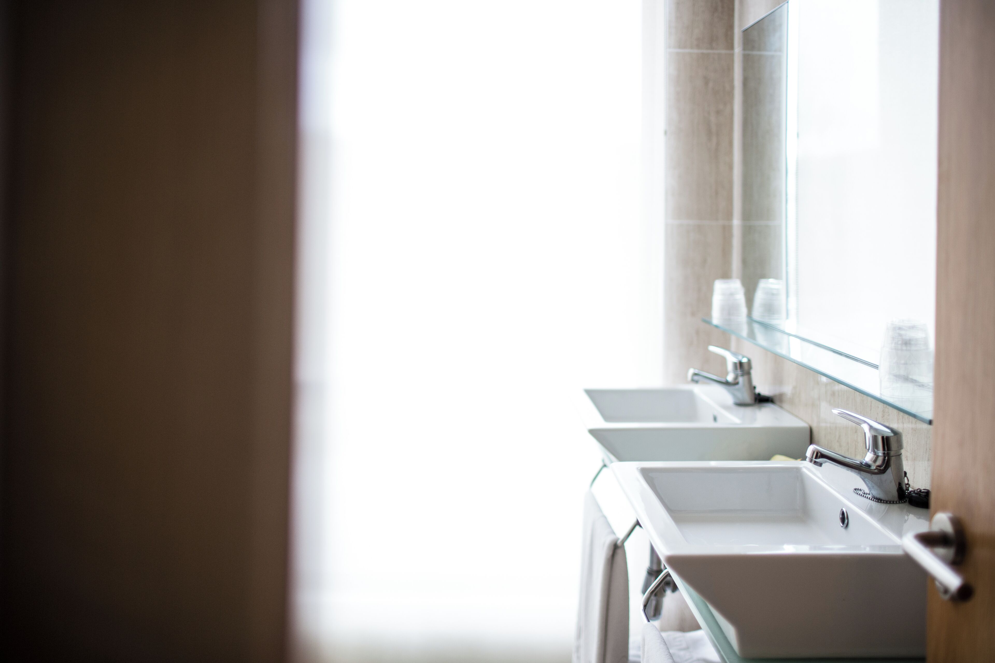 Tomannsrom – standard, dalutsikt | Safe på rommet, skrivebord og skrivebord for bærbar PC