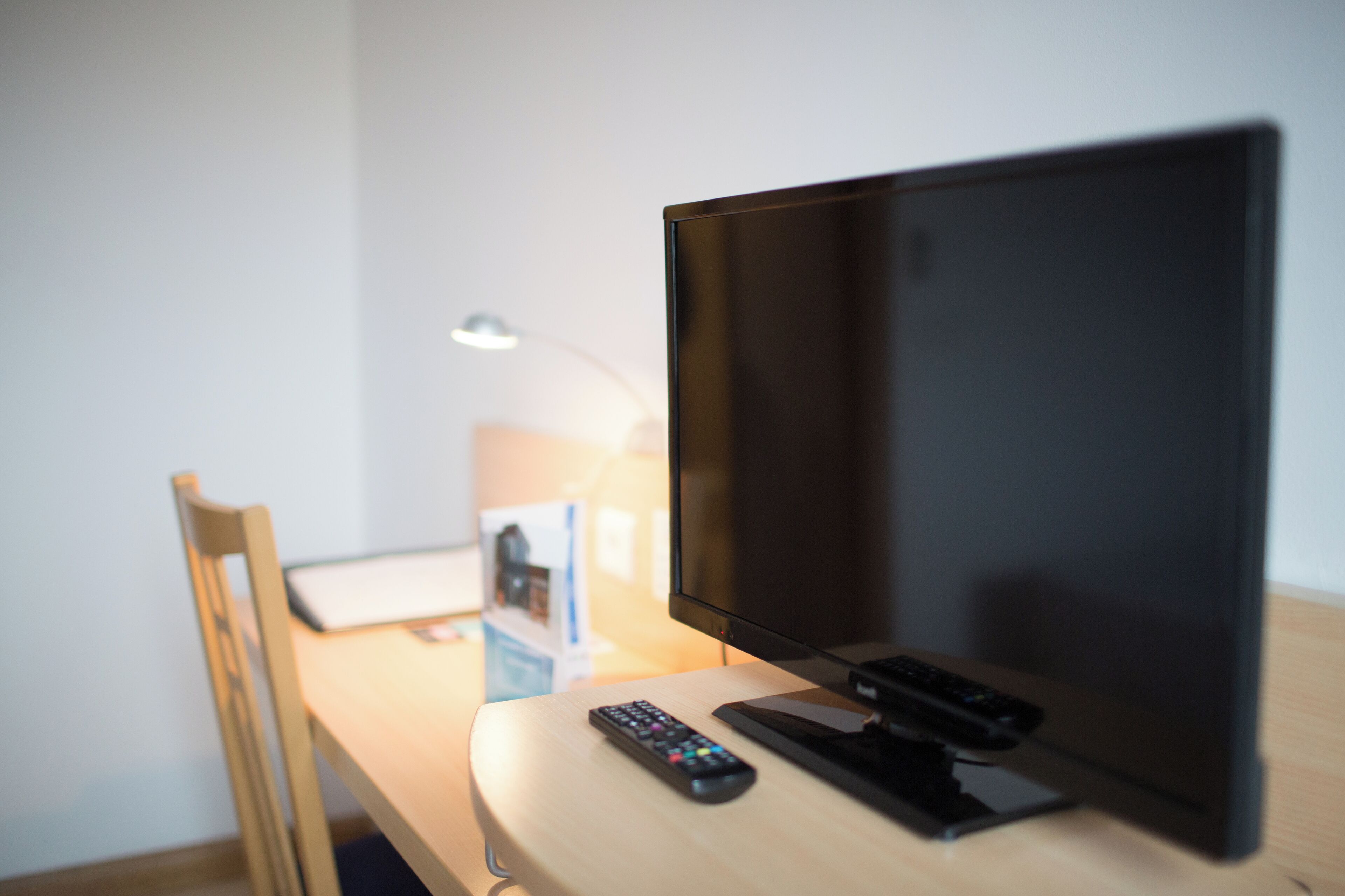 Standard-herbergi - útsýni yfir dal | Öryggishólf í herbergi, skrifborð, vinnuaðstaða fyrir fartölvur