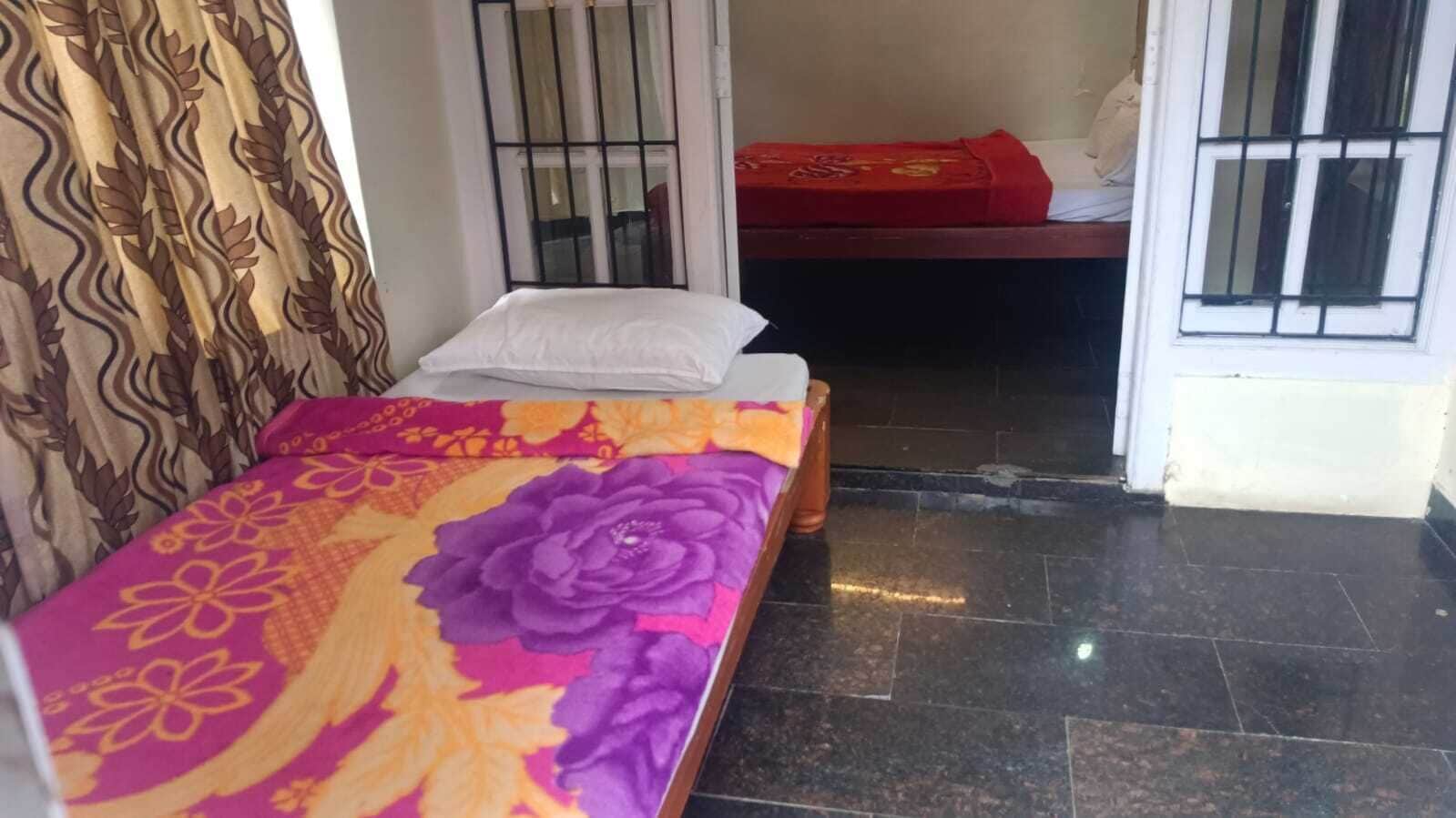 Superior Studio, 1 Bedroom, Garden View | In-room safe, desk, free WiFi, bed sheets