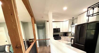 Park Home- Parkside Haven for Families & Pets