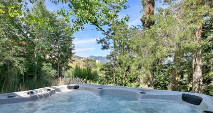 Pineview Hideaway Salt Water Hot Tub In-Law Suite w Fitness Room