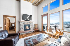 TV, fireplace, offices