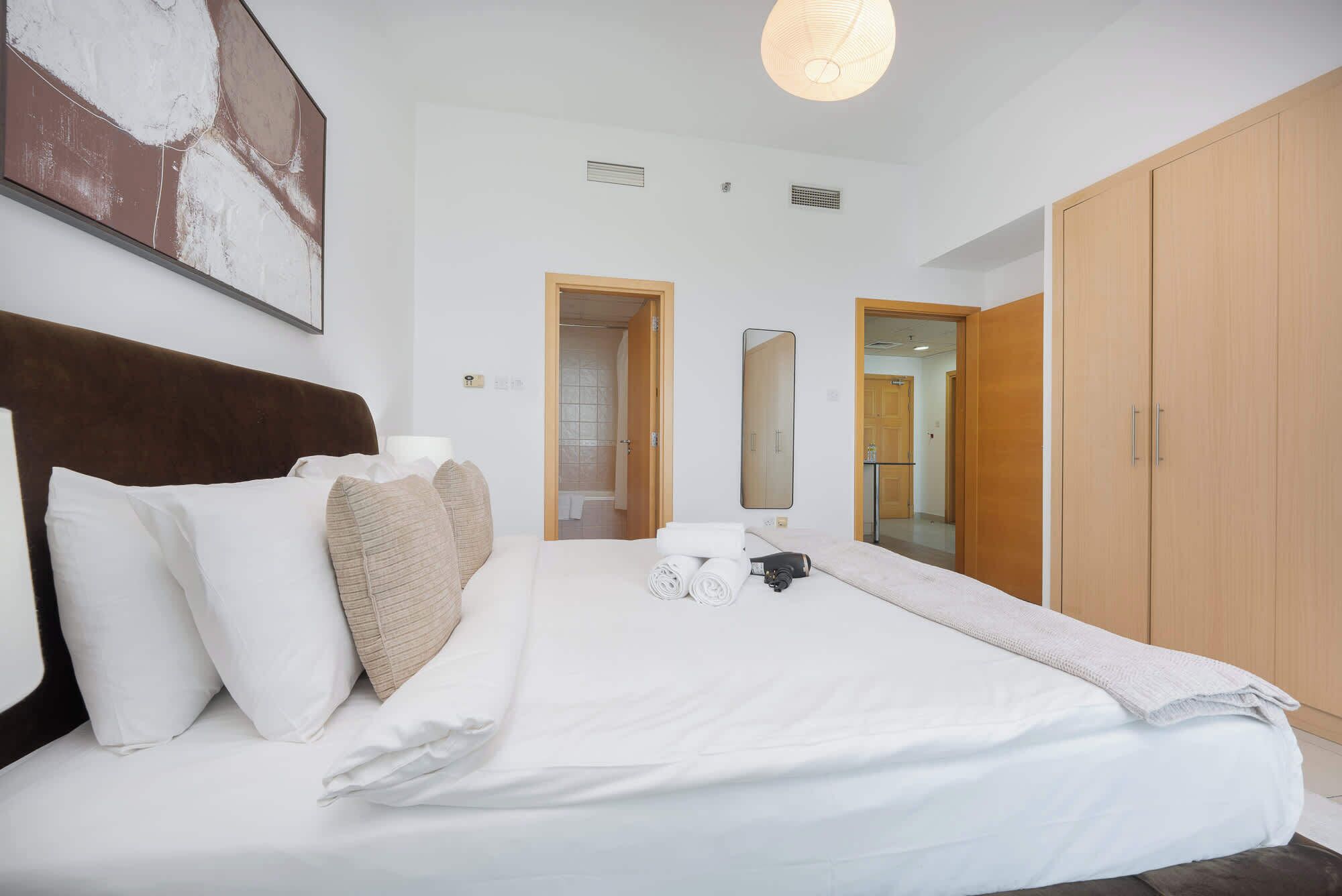 1 bedroom, desk, iron/ironing board, WiFi