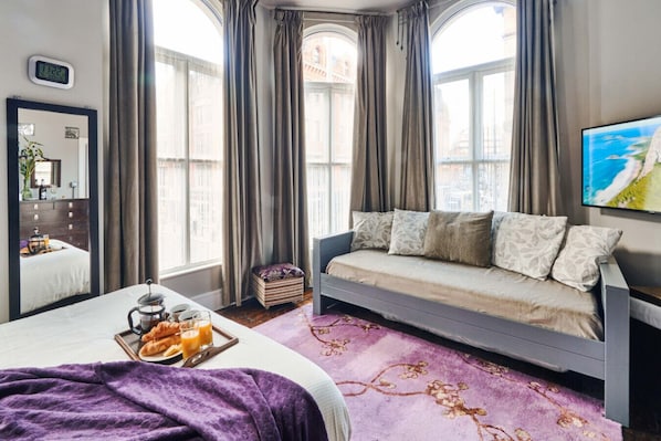 5 bedrooms