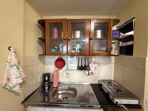 Family Studio, Multiple Beds | Private kitchen