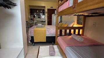 Family Studio, Multiple Beds | Free WiFi, bed sheets
