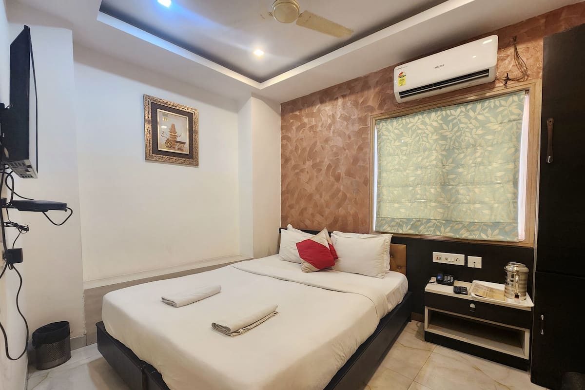 Quarto casal standard | Wi-Fi de cortesia, roupa de cama