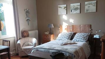 2 habitaciones, tabla de planchar con plancha, wifi y ropa de cama