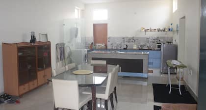 Spacious 6-bedroom villa in lovely Bhubaneswar with AC