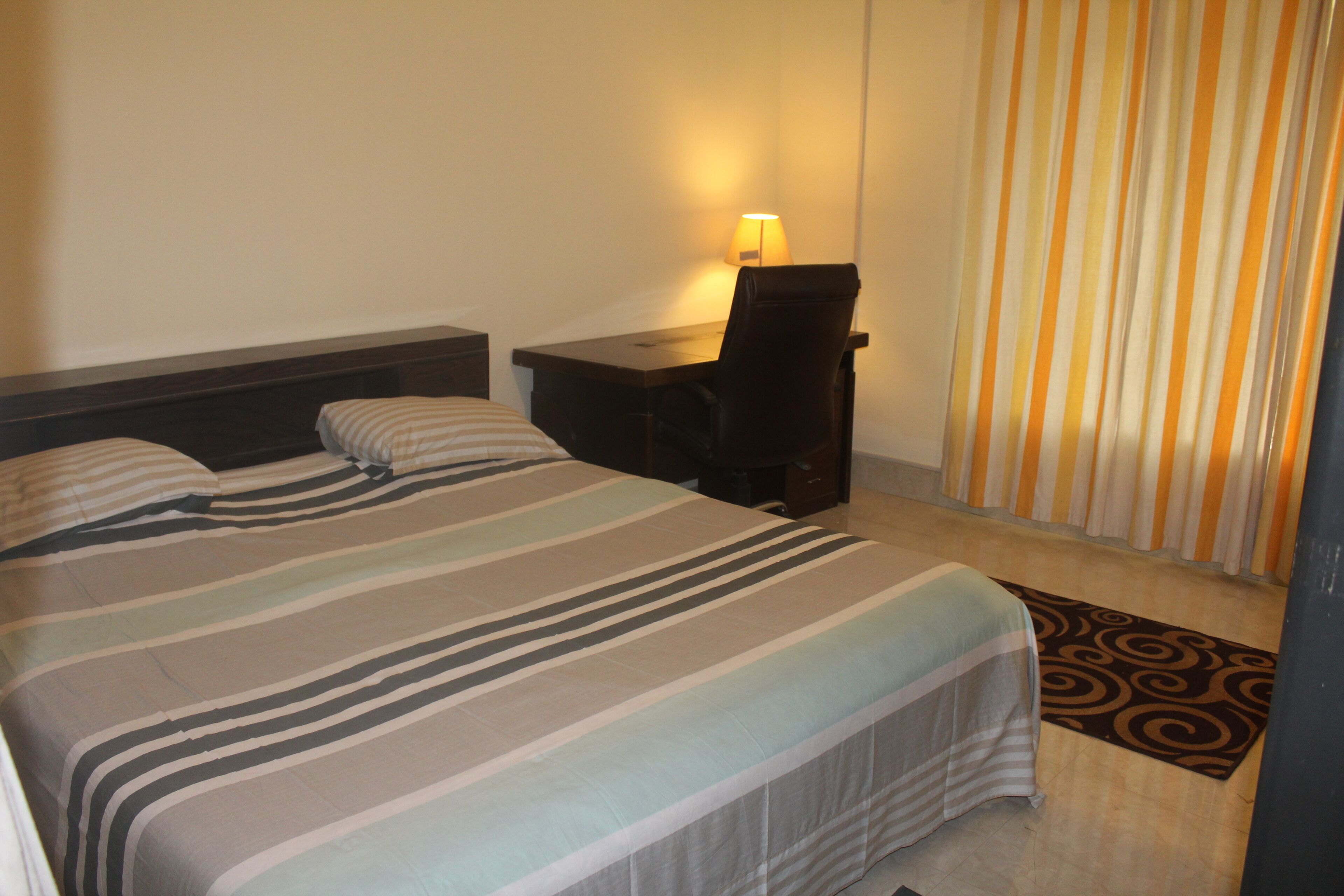 6 camere, ferro/asse da stiro, Wi-Fi, lenzuola