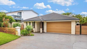 Exterior - Salt and Serenity - Lux Home With Heated Pool (Anna Bay)