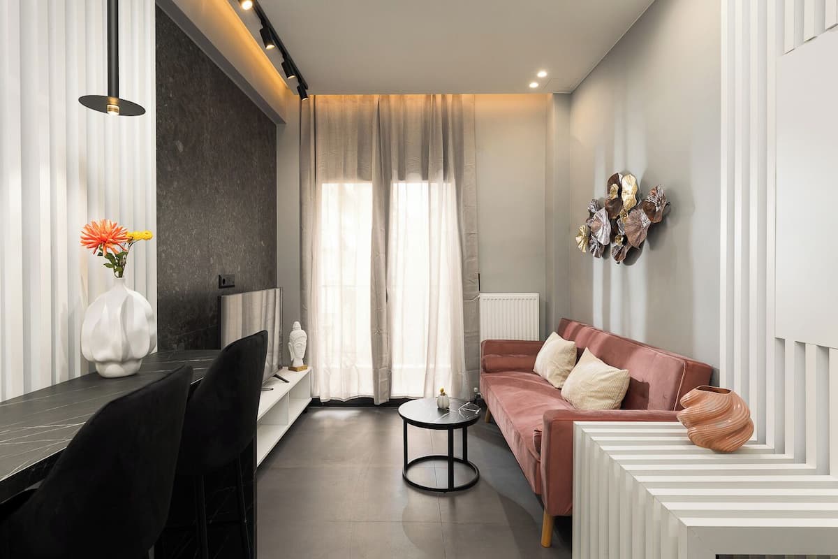 Apartment, 1 Queen Bed with Sofa bed, Balcony, Courtyard View