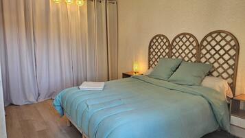 2 chambres, fer et planche Ă repasser, Wi-Fi gratuit, draps fournis