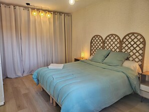 2 bedrooms, iron/ironing board, free WiFi, bed sheets