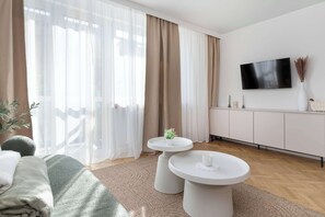 Unclassified image, 2 of 40, button