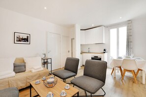 Apartment | Living area - Cosy Apartment- Montmartre (Paris)
