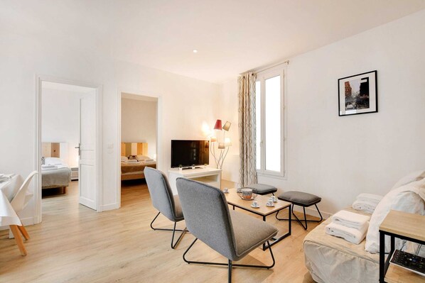 Apartment | 2 bedrooms, bed sheets - Cosy Apartment- Montmartre (Paris)