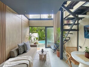 TV - Luxury Private Pool Loft Villa (Canggu)