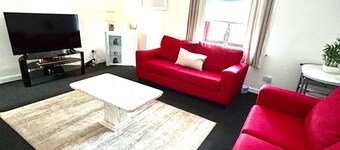 M Rooms @ 156. Entire Flat