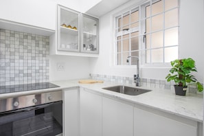 Apartment (0 Bedroom) | Interior - Langholm 45 on Kloof (Cape Town)