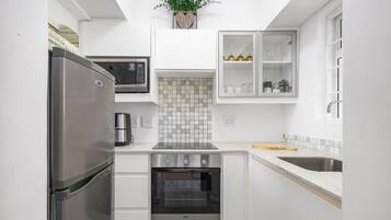 Apartment (0 Bedroom) | Interior