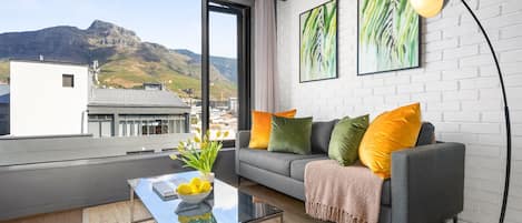 Apartment (0 Bedroom) | Front of property