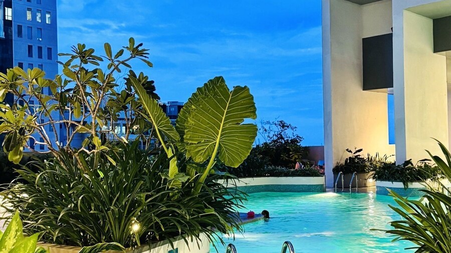 YAKA Trizen Luxury Apartments