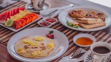 Desayuno buffet todos los días (con cargo)