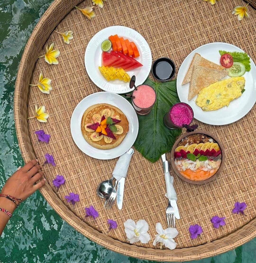 Café da manhã com buffet todos os dias (IDR 223592.28 por pessoa) 