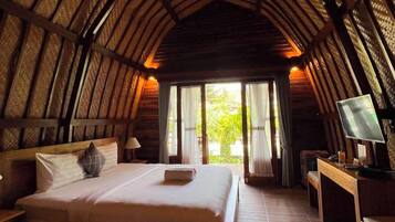 Classic-Ferienhaus, Gartenblick | Schreibtisch, laptopgeeigneter Arbeitsplatz, kostenloses WLAN