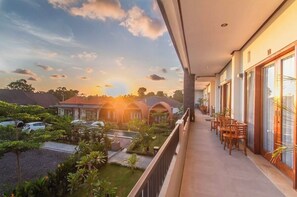 Familiekamer, balkon, uitzicht op tuin | Balkon