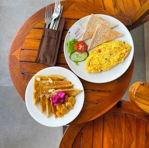 Desayuno buffet (IDR 223592.28 por persona) 