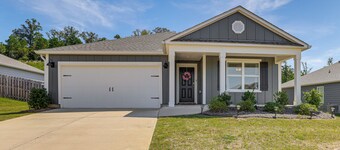 Bama Game Day Base: Newly Built Home Near UA!