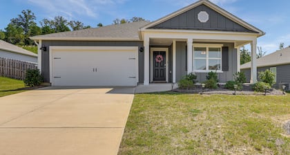 Bama Game Day Base: Newly Built Home Near UA!