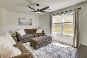 House (4 Bedrooms) | Interior