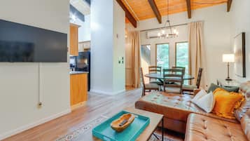 Apartment (2 Bedrooms) | Front of property