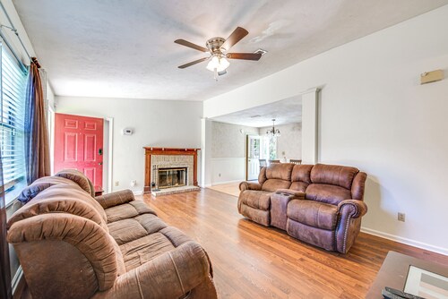 Quiet & Convenient Tallahassee Home, 4 Mi to Lake!