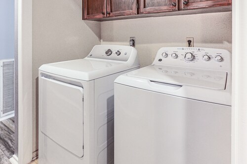 Private Yard w/ Pool: Quiet Getaway in San Antonio