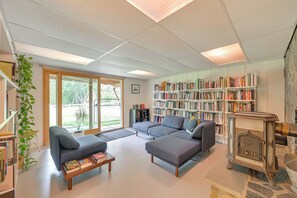 House (3 Bedrooms) | Interior - 1 Mi to Grafton Lakes St Prk: A-frame in the Woods (Cropseyville)