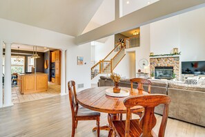 House (3 Bedrooms) | Interior