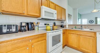 Townhouse in Lake Berkley Resort! 5 Mi to Old Town