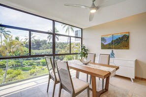Interior - 1 Mi to Beach, Remote Work Hub: Modern Kailua Gem! (Kailua)