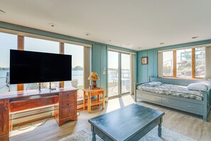 Interior - Spacious Riverfront Home w/ Dock in St Clair! (St. Clair)