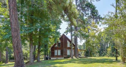 Wraparound Porch: Toledo Bend Reservoir Retreat!