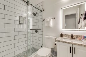 House (3 Bedrooms) | Interior - 8 Mi to Mercedes-benz: Upscale ATL Gem w/ Balcony (Atlanta)
