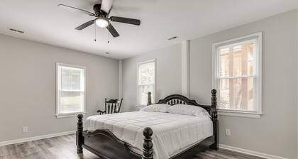 11 Mi to Fort Lee: 30-acre Retreat w/ Scenic Views