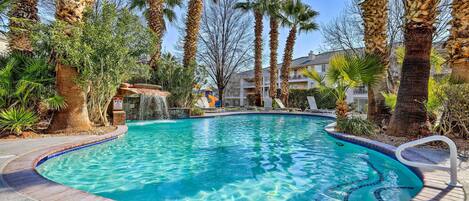 Apartment (3 Bedrooms) | Front of property