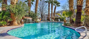 Golf Getaway 5 Mi to Dtwn: Las Palmas Resort Condo