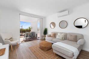 Apartment (1 Bedroom) | Interior