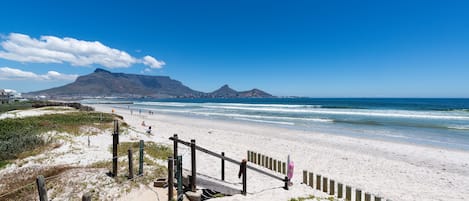 Apartment (2 Bedrooms) | Front of property